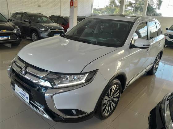 MITSUBISHI OUTLANDER 2.0 MIVEC GASOLINA HPE AUTOMÁTICO MITSUBISHI OUTLANDER 2.0 MIVEC GASOLINA HPE AUTOMÁTICO